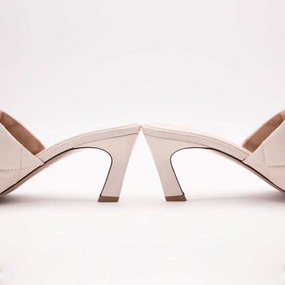 VALENTINO GARAVANI Ivory Nappa Quilted Roman Stud 65mm Leather Slide Sandals EU - Picture 12 of 15